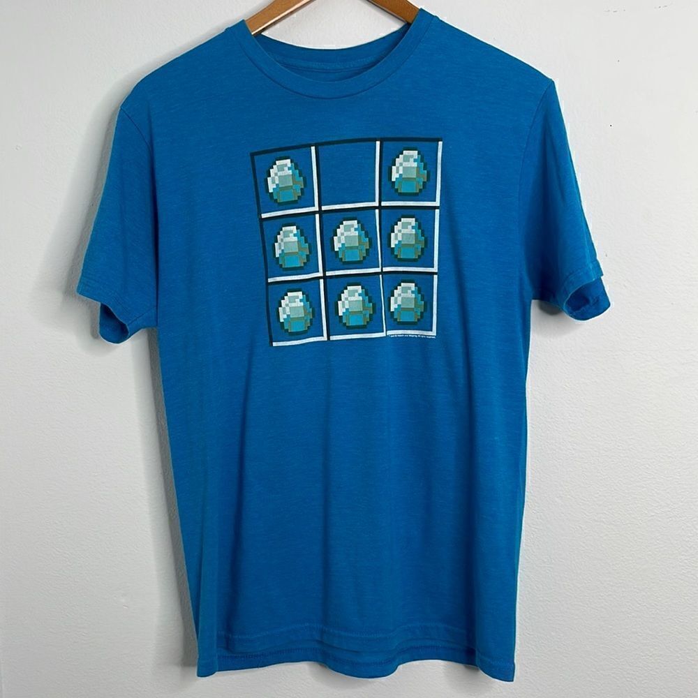 Mojang and Jinx Minecraft T-shirt.  Size Medium.